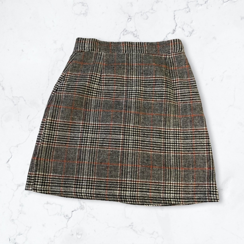 Plaid mini skirt